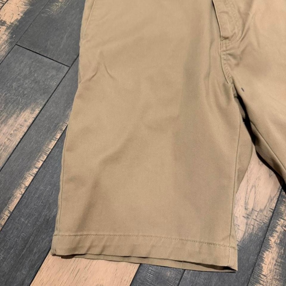 Vtg 2000s baggy Volcom khaki shorts Size 36" #skater #summer - Picture 2 of 5